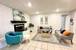 2111 Warwick Dr, Arlington, TX 76015 - Photo 7