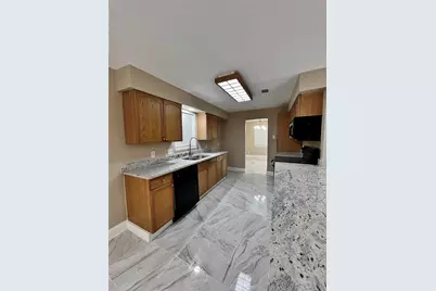 1914 W Northgate Drive, Irving, TX 75062 - Photo 7
