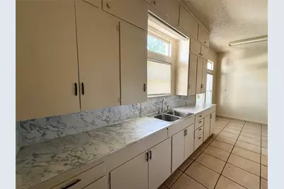 849 E North 11th Street, Abilene, TX 79601 - Photo 9