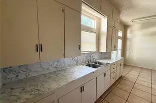 849 E N 11th St, Abilene, TX 79601 - Photo 9
