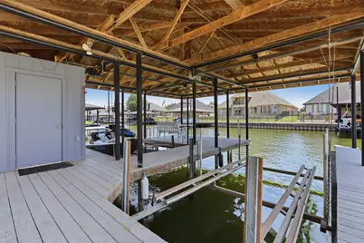 2606 Waters Edge Drive, Granbury, TX 76048 - Photo 39