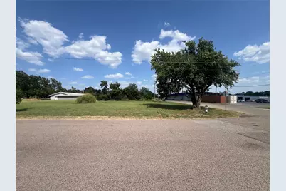 1706 N Main Street, Bonham, TX 75418 - Photo 1