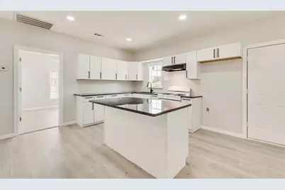 2203 Wesley Street, Greenville, TX 75401 - Photo 9