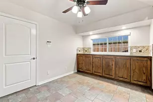 1550 Oak Creek Dr, Lewisville, TX 75077 - Photo 11