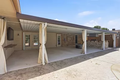 1550 Oak Creek Drive, Lewisville, TX 75077 - Photo 5