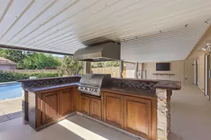 1550 Oak Creek Dr, Lewisville, TX 75077 - Photo 9