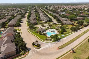 943 Monticello Dr, Burleson, TX 76028 - Photo 3