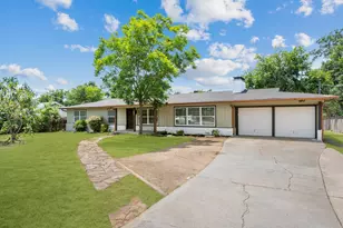 2320 N Edgewood Terrace, Fort Worth, TX 76103 - Photo 1