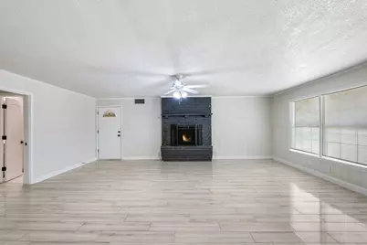 2320 N Edgewood Terrace, Fort Worth, TX 76103 - Photo 9