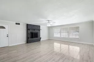 2320 N Edgewood Terrace, Fort Worth, TX 76103 - Photo 3