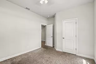 540 Dunmore Dr, Fort Worth, TX 76052 - Photo 19