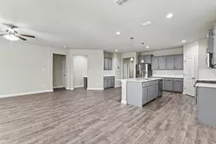 540 Dunmore Dr, Fort Worth, TX 76052 - Photo 7