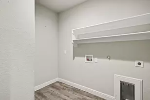540 Dunmore Dr, Fort Worth, TX 76052 - Photo 13