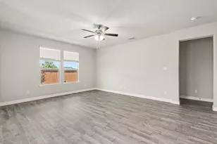 540 Dunmore Dr, Fort Worth, TX 76052 - Photo 3