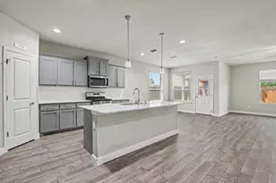 540 Dunmore Dr, Fort Worth, TX 76052 - Photo 9