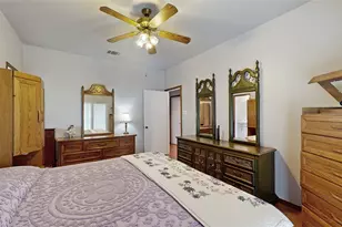911 Azalia Dr, Lewisville, TX 75067 - Photo 17