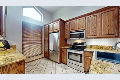 911 Azalia Drive, Lewisville, TX 75067 - Photo 11