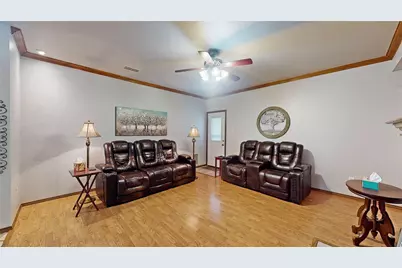 911 Azalia Drive, Lewisville, TX 75067 - Photo 7