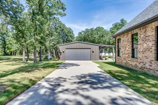 3131 Trailwood Dr E, Burleson, TX 76028 - Photo 33