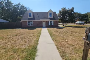 833 James St, Azle, TX 76020 - Photo 39
