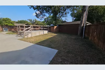 833 James Street, Azle, TX 76020 - Photo 5