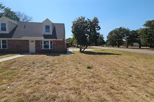 833 James St, Azle, TX 76020 - Photo 27