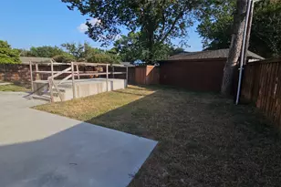 833 James St, Azle, TX 76020 - Photo 5