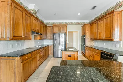 1003 Cliff Swallow Drive, Granbury, TX 76048 - Photo 13