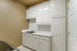 1003 Cliff Swallow Dr, Granbury, TX 76048 - Photo 23