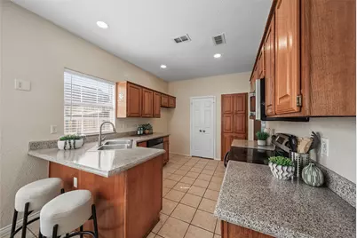 8112 Fireside Drive, North Richland Hills, TX 76182 - Photo 9