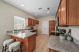 8112 Fireside Dr, North Richland Hills, TX 76182 - Photo 9