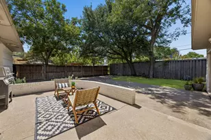 7223 Edgerton Dr, Dallas, TX 75231 - Photo 25