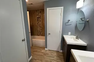 8600 Coppertowne Ln, Dallas, TX 75243 - Photo 17