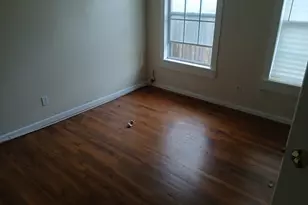 112 N Hatcher Ave, Lewisville, TX 75057 - Photo 11