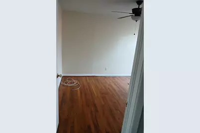 112 N Hatcher Ave, Lewisville, TX 75057 - Photo 5