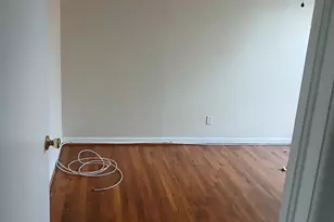 112 N Hatcher Ave, Lewisville, TX 75057 - Photo 5