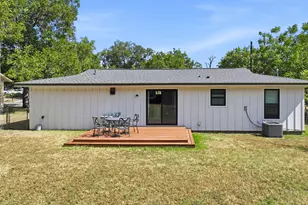 915 W Bridge St, Granbury, TX 76048 - Photo 37