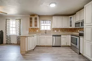 2617 Magnolia Dr, Irving, TX 75062 - Photo 13