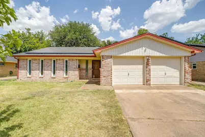 2617 Magnolia Drive, Irving, TX 75062 - Photo 1