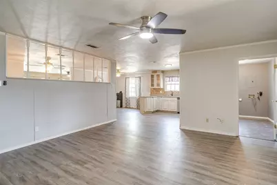 2617 Magnolia Drive, Irving, TX 75062 - Photo 9
