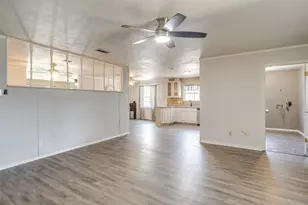 2617 Magnolia Dr, Irving, TX 75062 - Photo 9