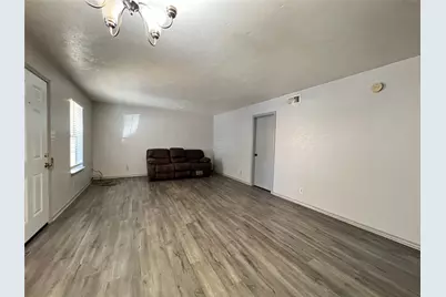 1108 N Elm Street #3, Denton, TX 76201 - Photo 3