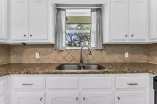 9730 Timberview Dr, Woodway, TX 76712 - Photo 13