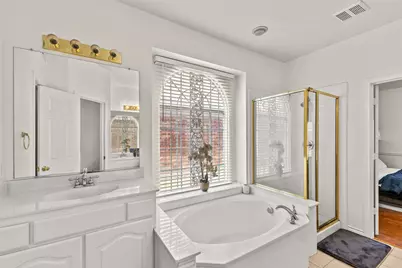 5231 Kathry Drive, Grand Prairie, TX 75052 - Photo 9