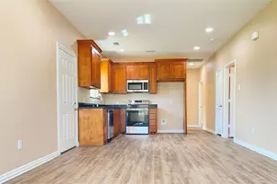 504 SW 15th St, Mineral Wells, TX 76067 - Photo 5