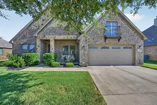 1156 Blue Sky Ln, Burleson, TX 76058 - Photo 1
