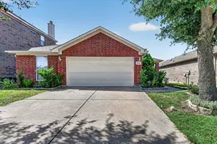 803 E Alexander Ln, Euless, TX 76040 - Photo 1
