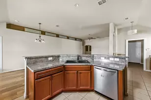 5533 Grenada Dr, Fort Worth, TX 76119 - Photo 11