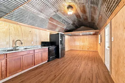 933 Scott, Honey Grove, TX 75446 - Photo 5