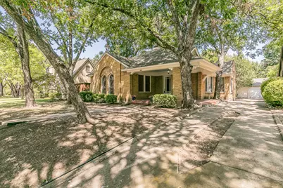 2209 Warner Road, Fort Worth, TX 76110 - Photo 3